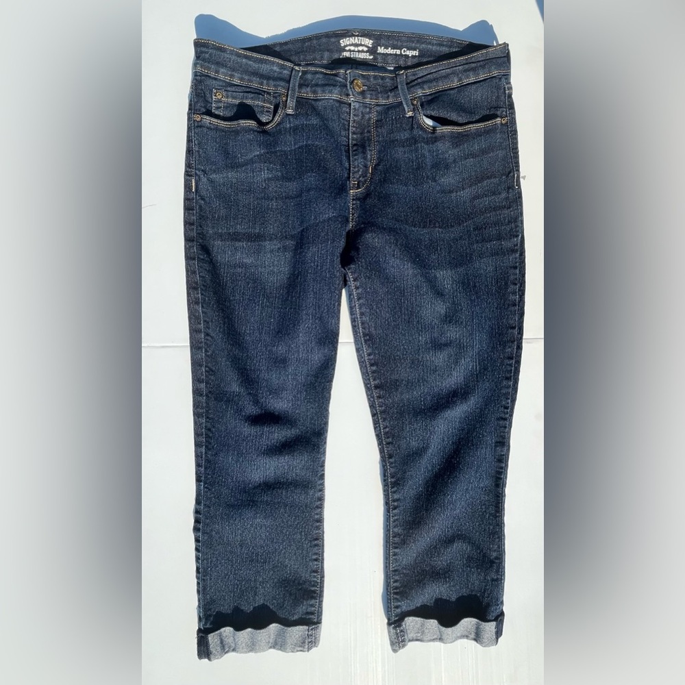 Women’s Levi Capri